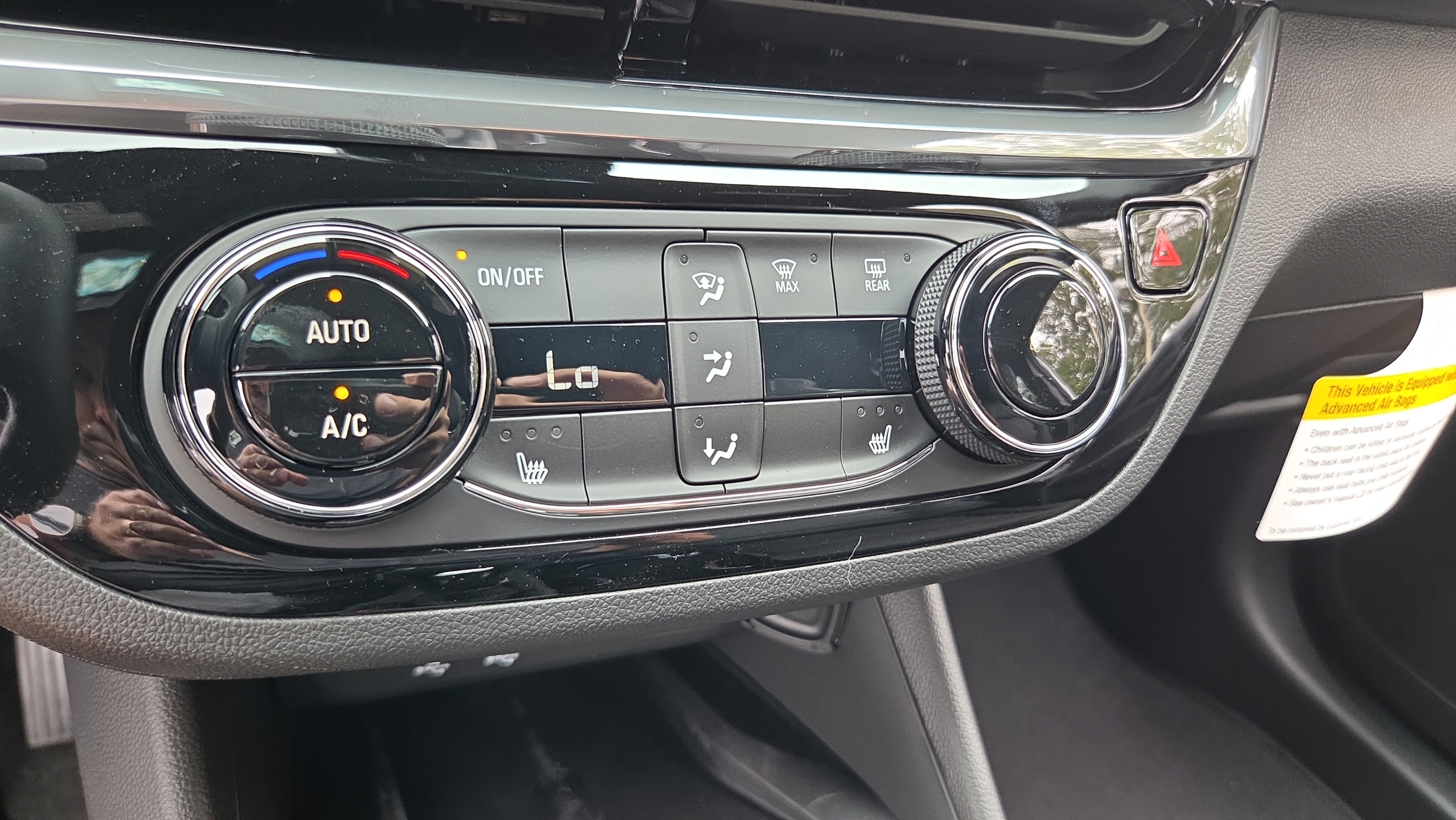 New 2026 Buick Envista Sport Touring w/ Convenience I Package FWD image 24