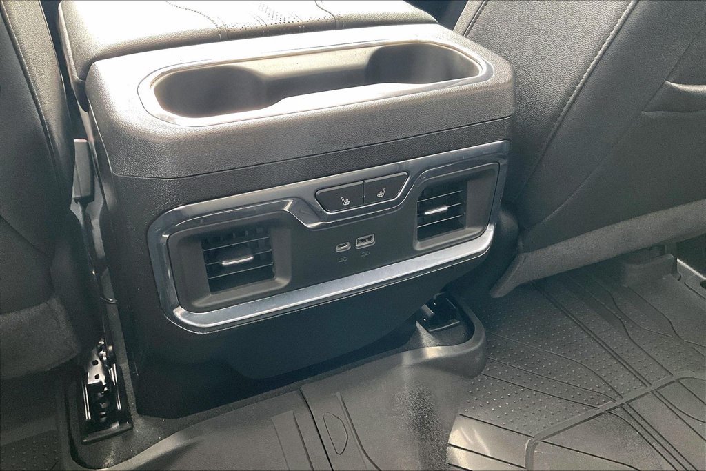 Used 2023 Chevrolet Silverado 1500 High Country w/ High Country Premium Package AWD/4WD image 12