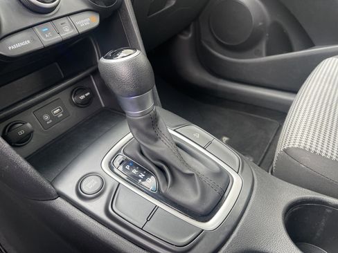 Used 2019 Hyundai Kona SE image 7