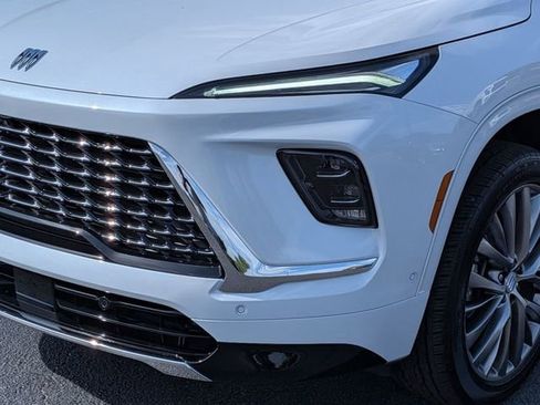 New 2026 Buick Enclave Avenir w/ Super Cruise Package image 9