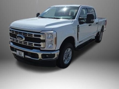 Used 2025 Ford F250 XLT w/ FX4 Off-Road Package AWD/4WD image 9