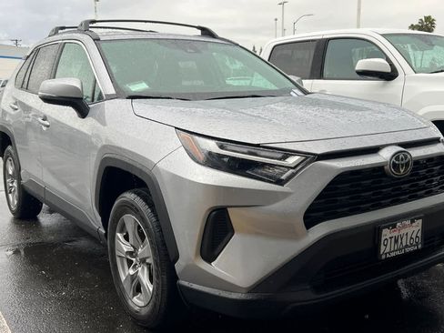 Used 2025 Toyota RAV4 XLE image 3