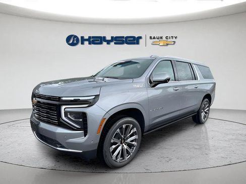 New 2026 Chevrolet Suburban High Country AWD/4WD image 3