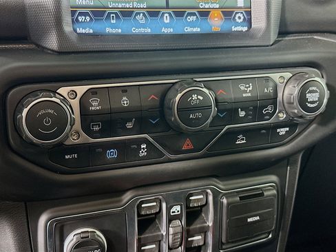 Used 2023 Jeep Wrangler Sahara w/ Cold Weather Group AWD/4WD image 24