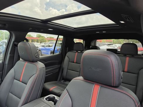 New 2026 Chevrolet Traverse RS w/ LPO, Floor Liner Package FWD image 24