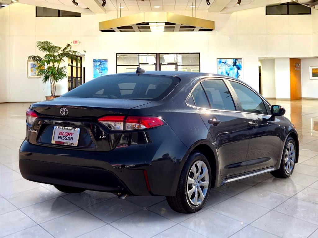 Used 2026 Toyota Corolla LE FWD image 5