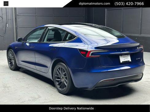 Used 2025 Tesla Model 3 Long Range image 4