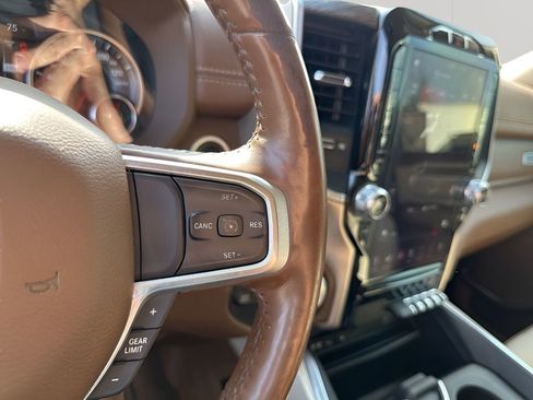 Used 2019 RAM 1500 Laramie image 28