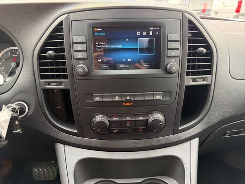 Used 2023 Mercedes-Benz Metris Passenger image 6