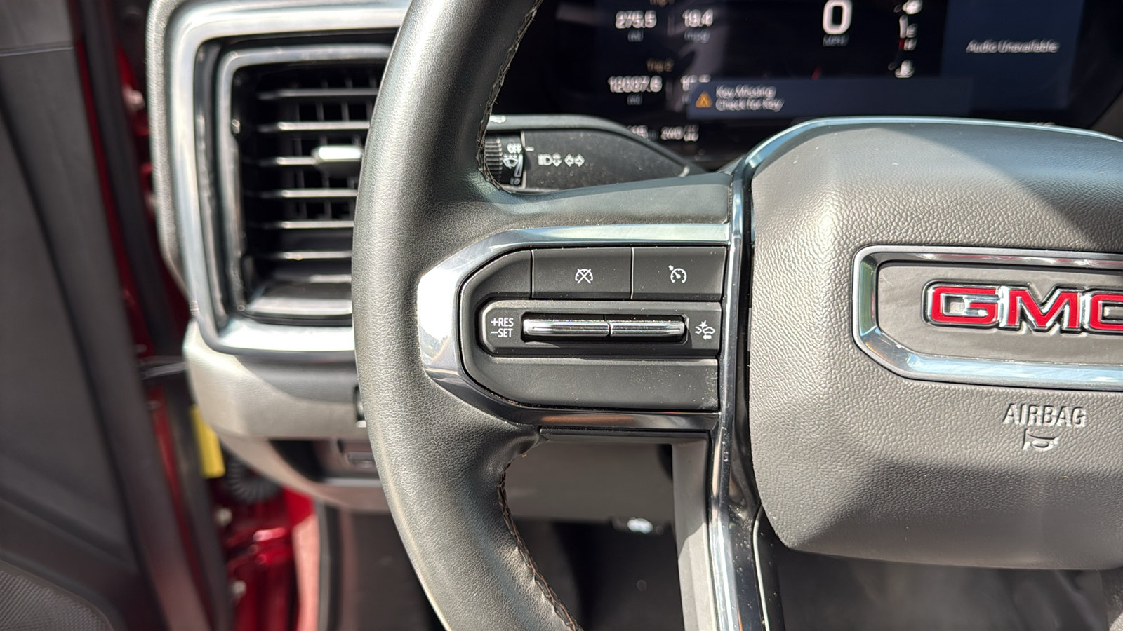 Used 2024 GMC Canyon AT4 AWD/4WD image 16
