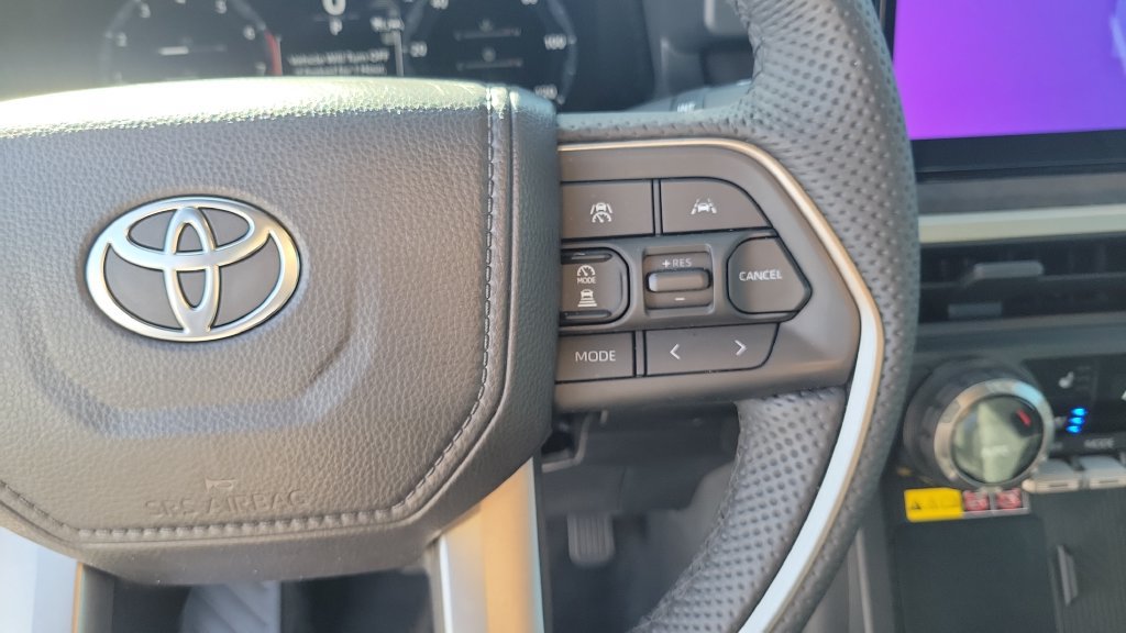 Used 2025 Toyota Tacoma Limited AWD/4WD image 20