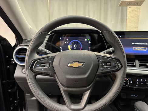 New 2026 Chevrolet Trax LT w/ LPO, Blackout Package image 26