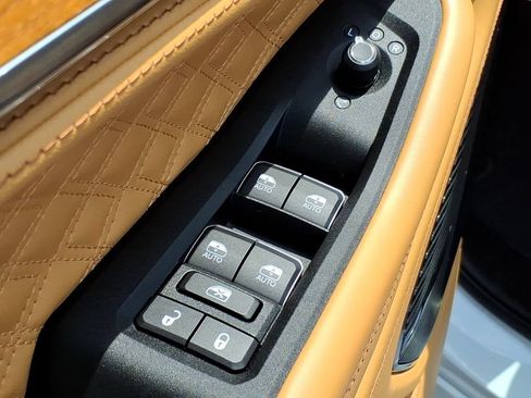 Certified 2025 Jeep Grand Cherokee Summit AWD/4WD image 13