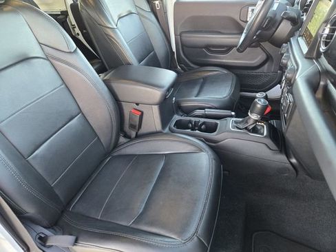 Used 2023 Jeep Wrangler Altitude image 14