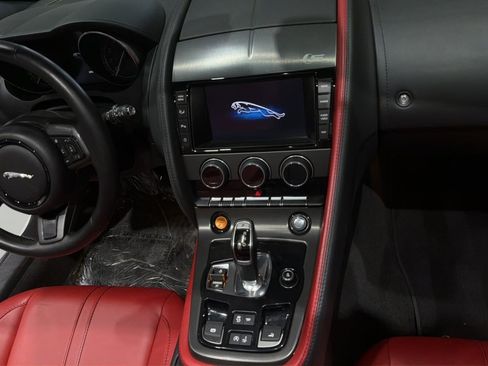 Used 2014 Jaguar F-TYPE S image 23