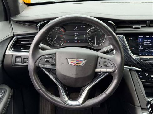 Used 2023 Cadillac XT6 Premium Luxury AWD/4WD image 16