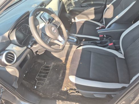 Used 2020 Nissan Versa SV FWD image 8