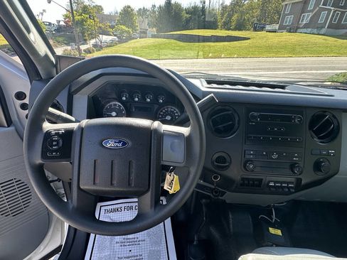 Used 2015 Ford F350 XL w/ Power Equipment Group image 22