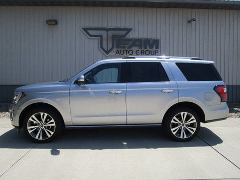 Used 2021 Ford Expedition Limited image 4
