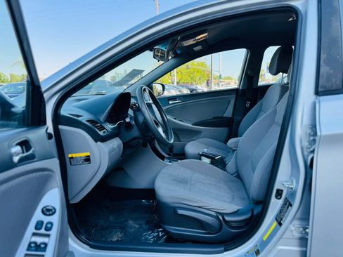 Used 2014 Hyundai Accent GLS w/ Option Group 2 FWD image 10