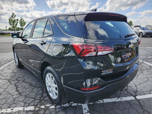 Used 2022 Chevrolet Equinox LS AWD/4WD image 14