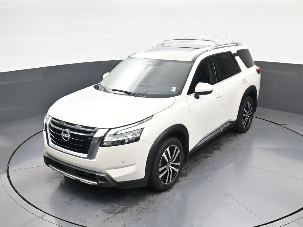 Used 2024 Nissan Pathfinder Platinum FWD image 30