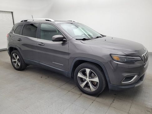Used 2019 Jeep Cherokee Limited image 11