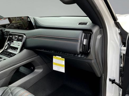 New 2026 Nissan Armada PRO-4X AWD/4WD image 32