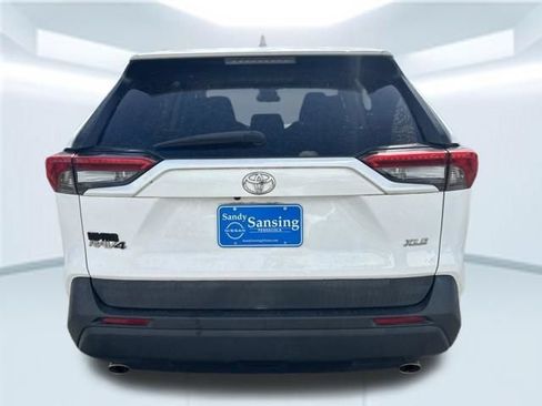 Used 2020 Toyota RAV4 XLE w/ Convenience Package FWD image 7