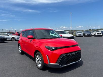 Used 2023 Kia Soul LX w/ LX Technology Package