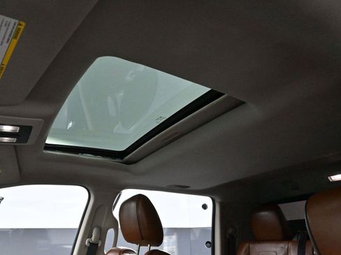 Used 2015 RAM 3500 Laramie Longhorn image 27