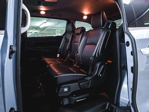 Used 2023 Honda Odyssey Elite image 21