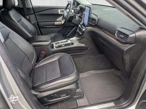 Certified 2023 Ford Explorer Limited w/ Limited Technology Package RWD image 18