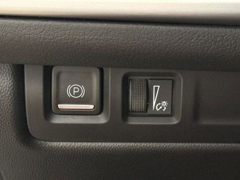 Used 2024 Cadillac XT4 Premium Luxury FWD image 22