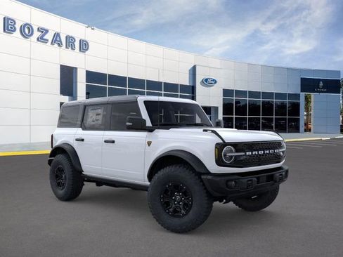 New 2025 Ford Bronco Badlands image 8