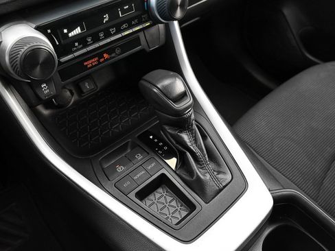 Used 2020 Toyota RAV4 LE image 25