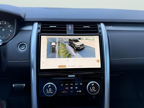 Certified 2025 Land Rover Discovery Dynamic SE AWD/4WD image 22