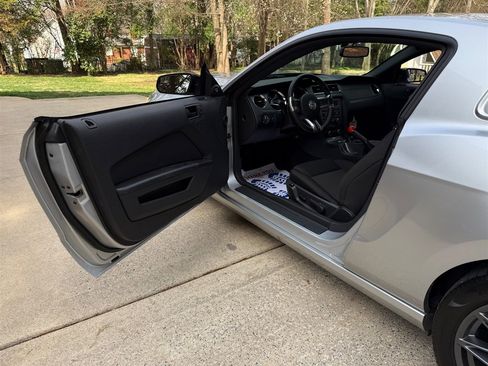 Used 2014 Ford Mustang GT w/ Equipment Group 301A image 43