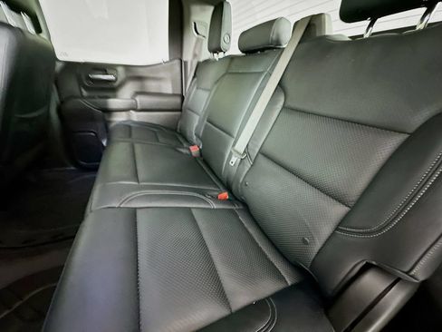 Used 2025 Chevrolet Silverado 1500 Custom RWD image 4