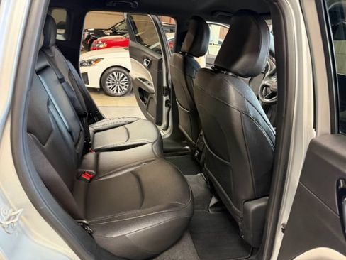 Used 2025 Jeep Compass Limited AWD/4WD image 29