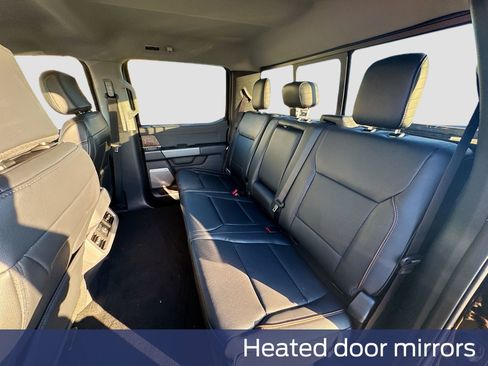 New 2026 Ford F250 Lariat w/ Black Appearance Package image 31