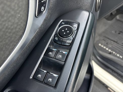 Used 2025 Ford Expedition Tremor AWD/4WD image 11