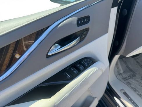 Certified 2023 Cadillac Escalade Sport Platinum AWD/4WD image 11