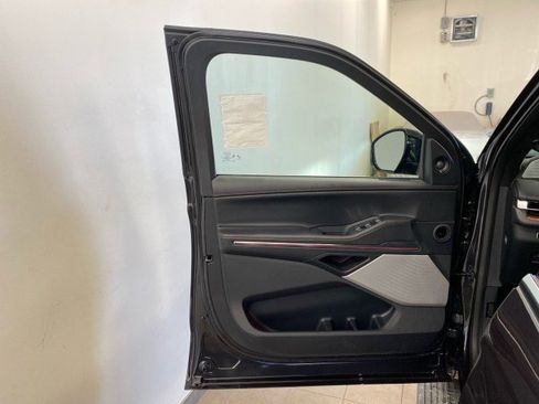 New 2025 Lincoln Navigator L Black Label image 20