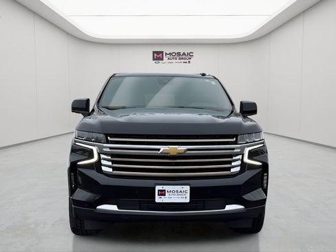 Used 2023 Chevrolet Tahoe High Country w/ LPO, Illumination Package AWD/4WD image 2