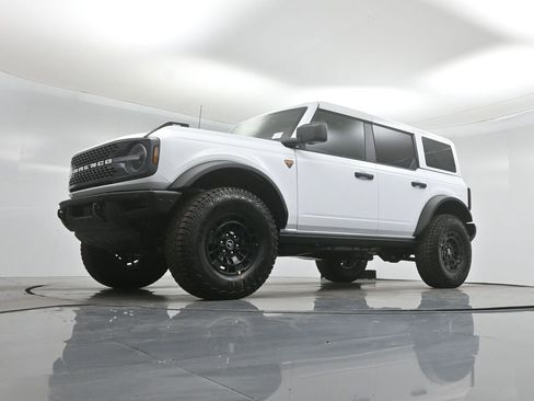 New 2026 Ford Bronco Badlands AWD/4WD image 44