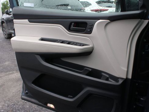 Used 2025 Honda Odyssey EX-L image 10