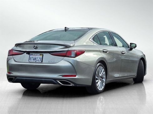 Used 2021 Lexus ES 350 Luxury image 4
