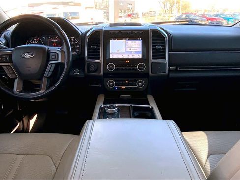 Used 2018 Ford Expedition Platinum image 15