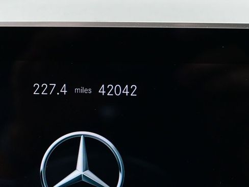 Used 2021 Mercedes-Benz GLB 250 image 15